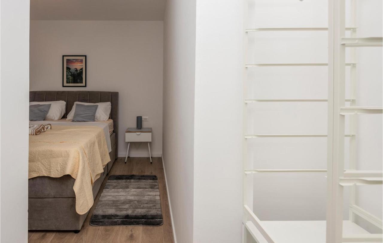 Holiday Home Villetta Belveder Baška Voda Екстериор снимка