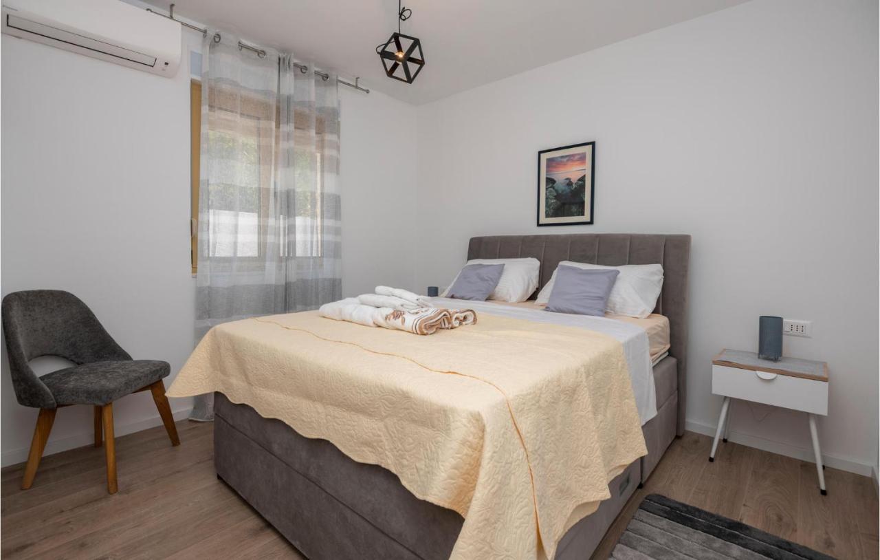 Holiday Home Villetta Belveder Baška Voda Екстериор снимка