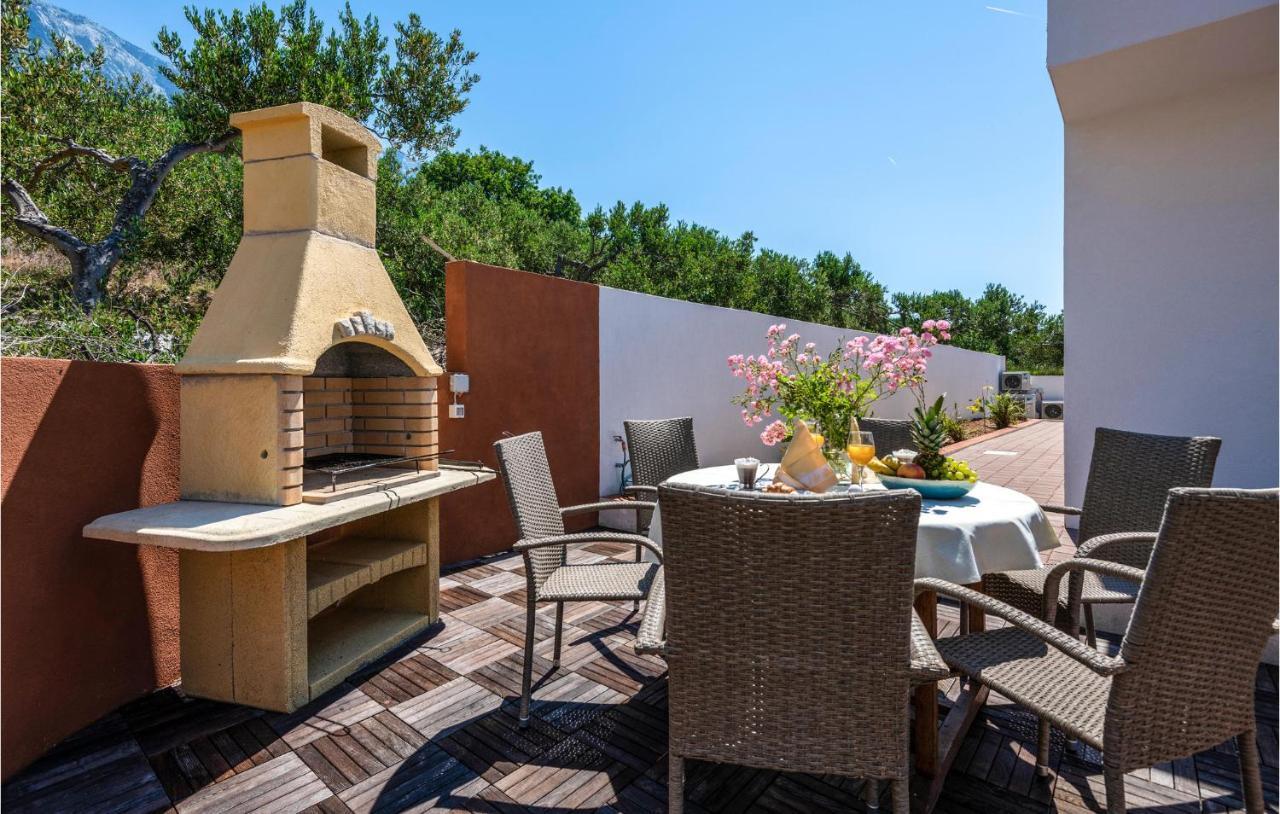 Holiday Home Villetta Belveder Baška Voda Екстериор снимка